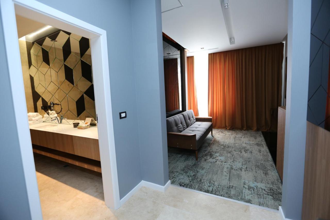 Valentino Rooms Focşani Екстериор снимка