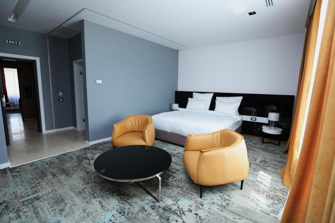 Valentino Rooms Focşani Екстериор снимка